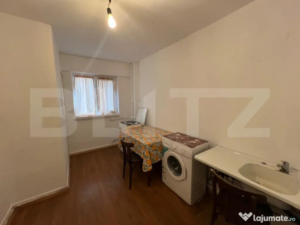 Apartament decomandat partial mobilat, 50 mp, etaj trei, zon 