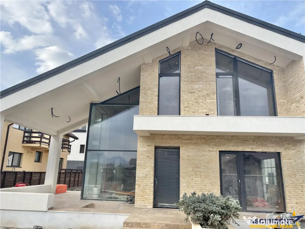 Vila moderna, unica prin design si arhitectura, la cheie, Sa