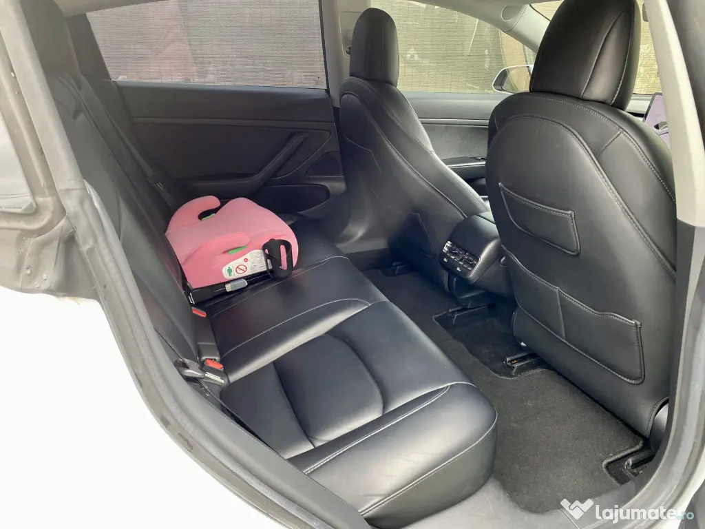 Tesla Model 3 SR plus 