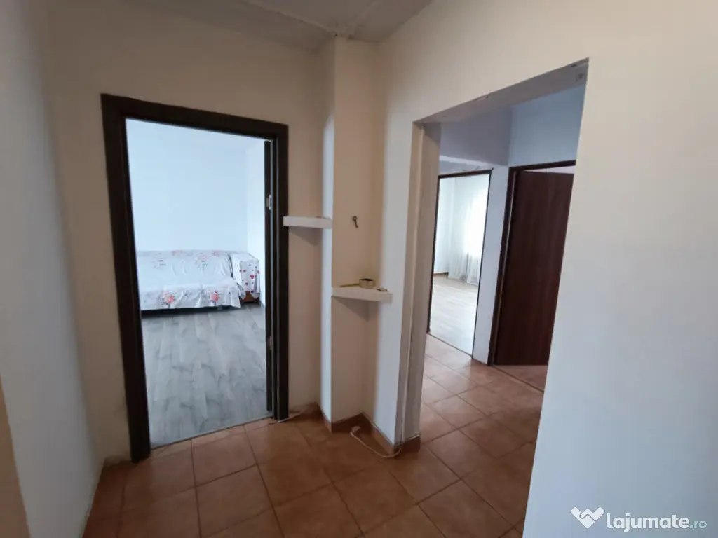 Apartament 3 camere, decomandat, langa Mall Vitan