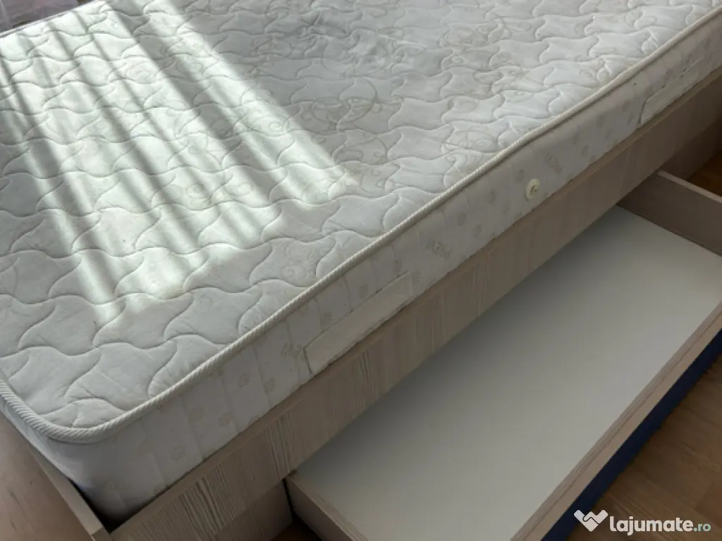 Pat dormitor cu sertare