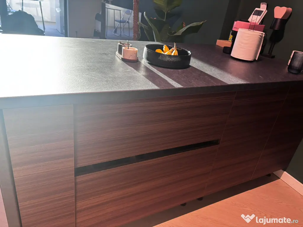 Mobila de bucatarie + hol 