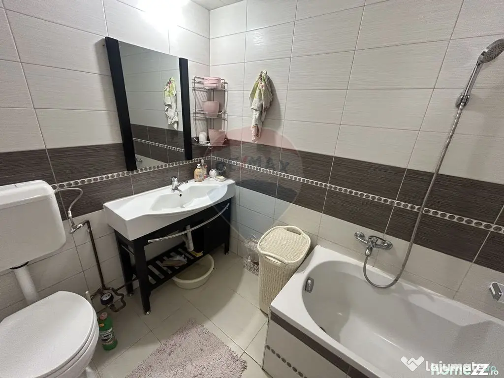 Apartament et. 1 cu 3 camere de închiriat str. V. Babes ...