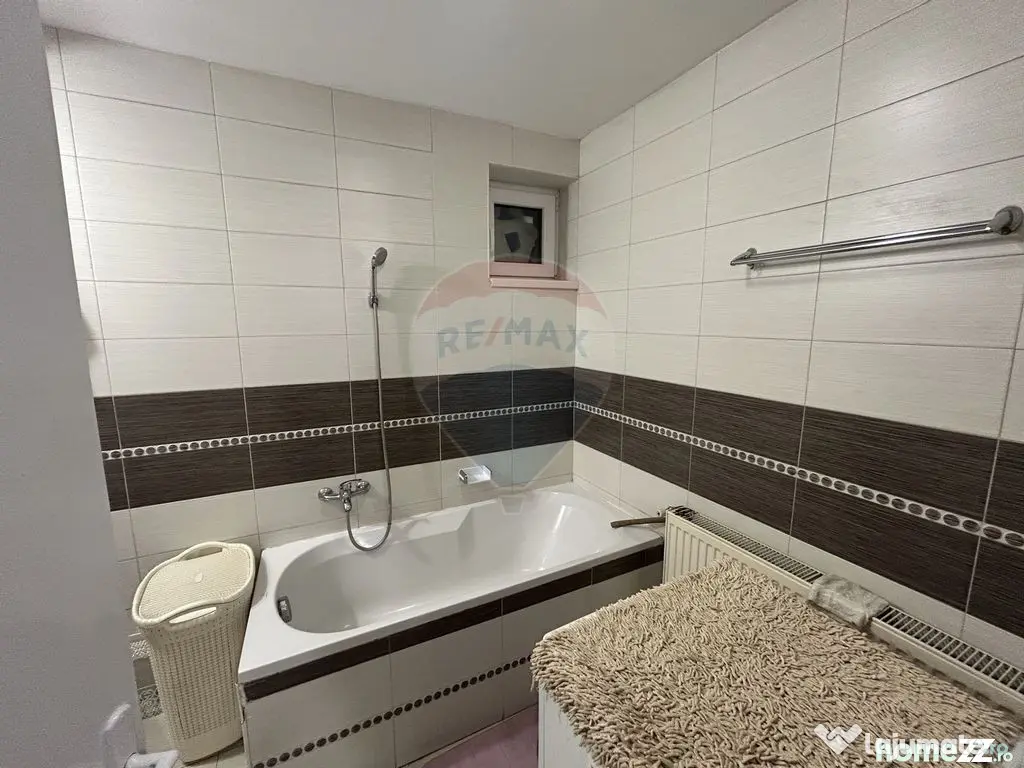 Apartament et. 1 cu 3 camere de închiriat str. V. Babes ...