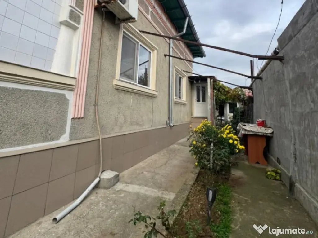 ZONA ALEXANDRU CEL BUN - CASA 4 CAMERE ,TEREN 216 MP 