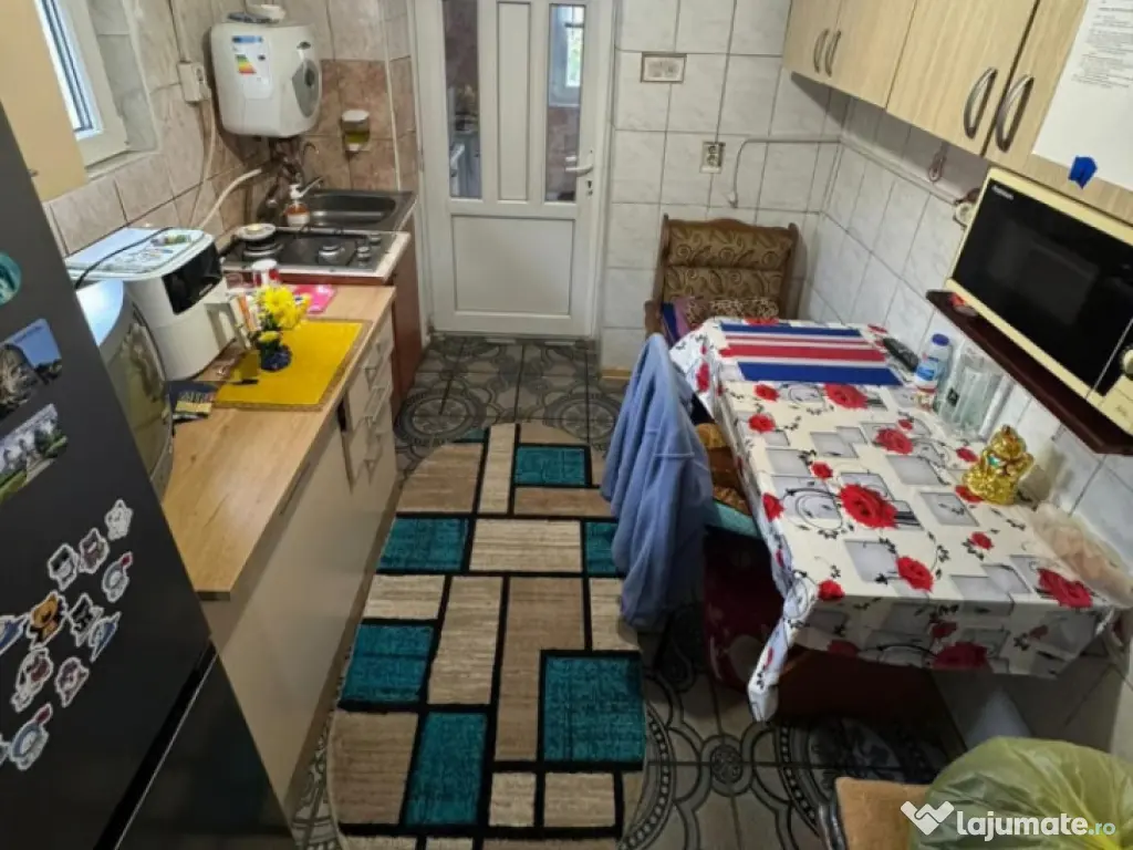 ZONA ALEXANDRU CEL BUN - CASA 4 CAMERE ,TEREN 216 MP 