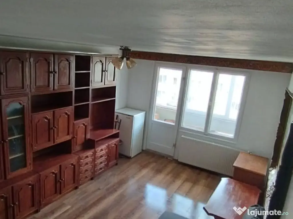 Apartament cu 2 camere 