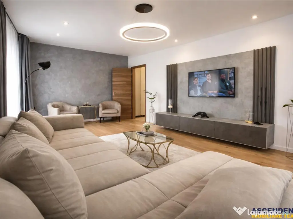 Lux, decomandat, balcon, loc parcare, Cosmopolit, Brasov 