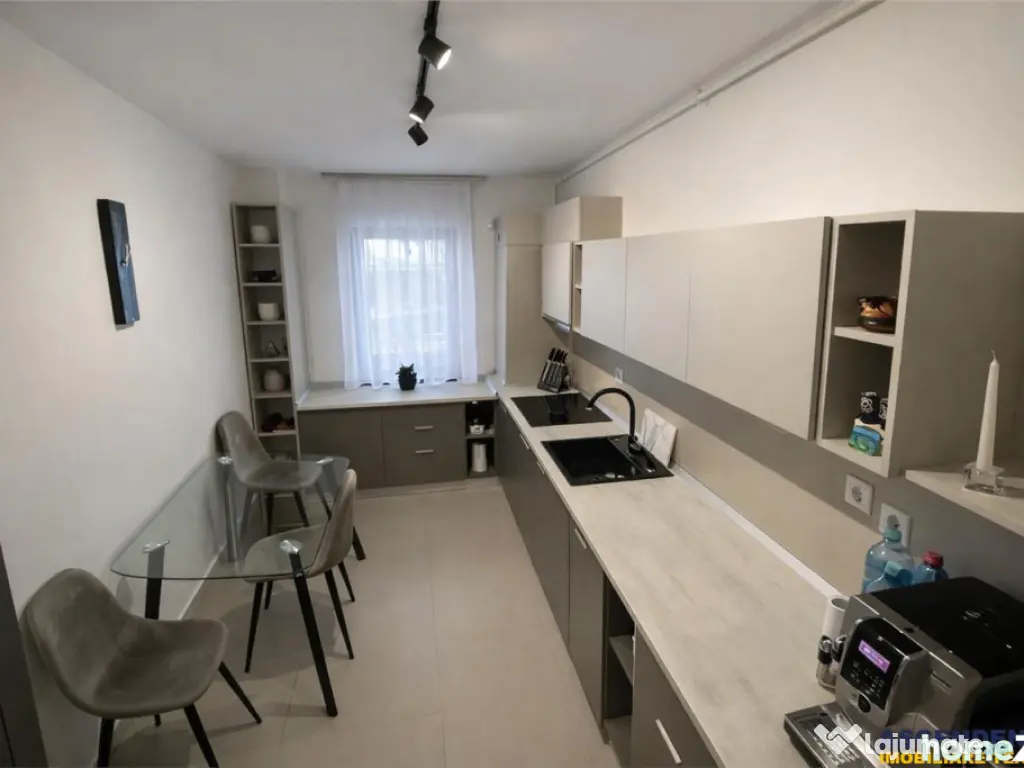 Lux, decomandat, balcon, loc parcare, Cosmopolit, Brasov 