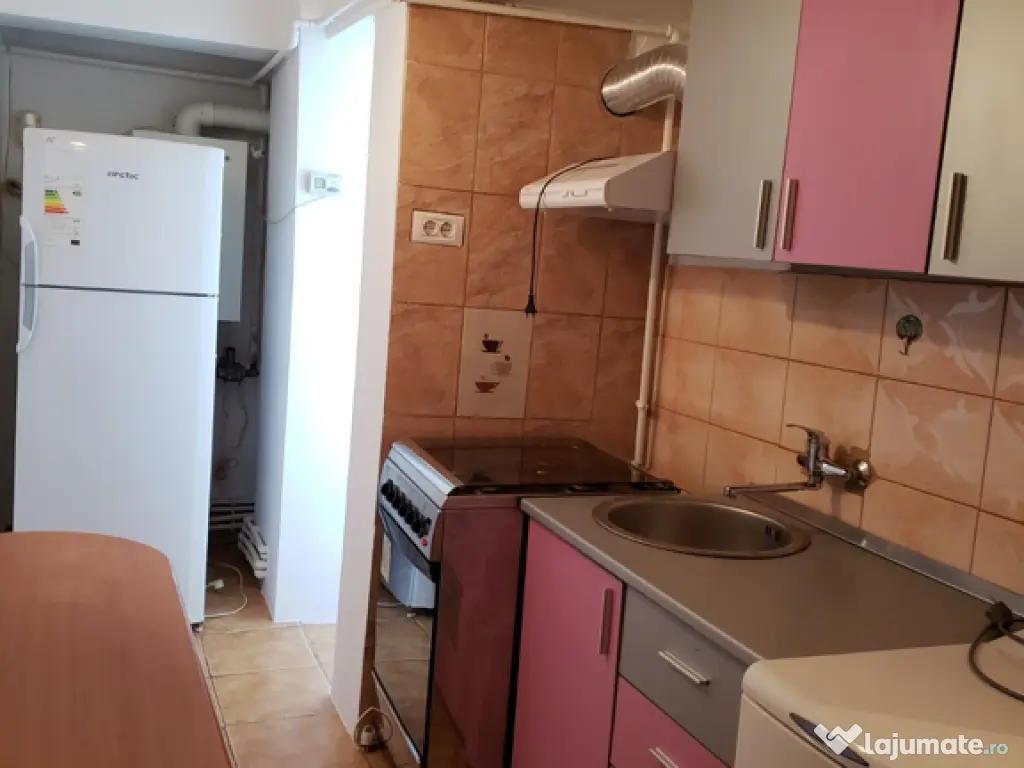 Apartament cu o cameră, complet mobilat și utilat