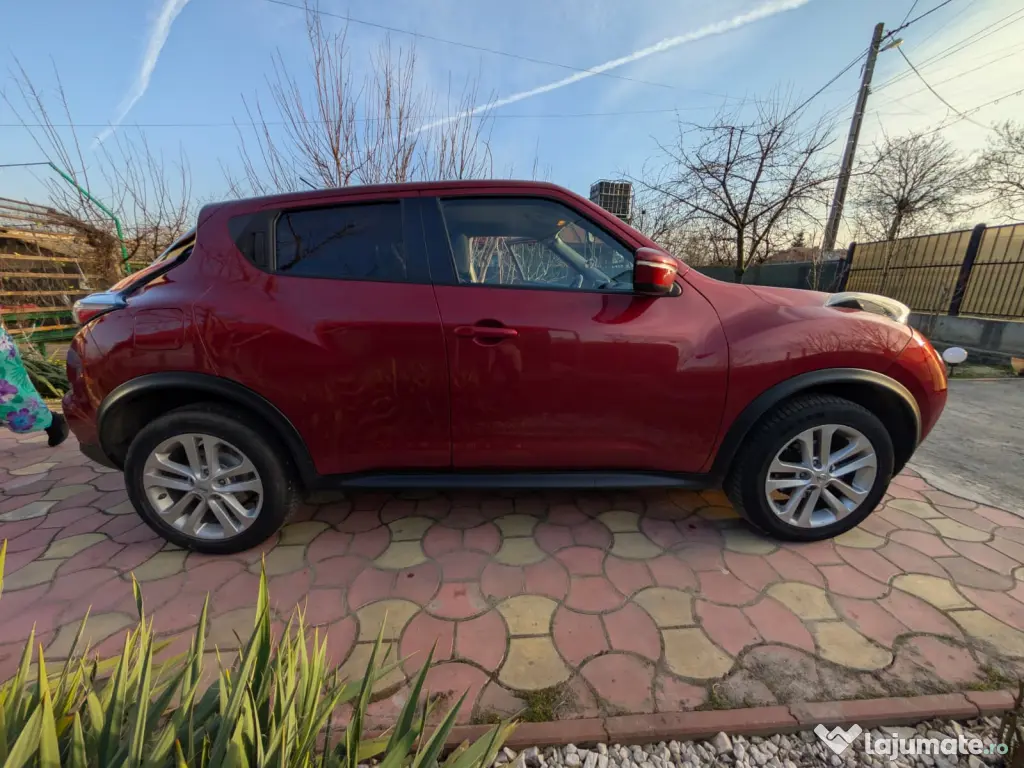 Nissan Juke, motor 1.2 benzină, 125.000 km, culoare roșu, cutie manuala 