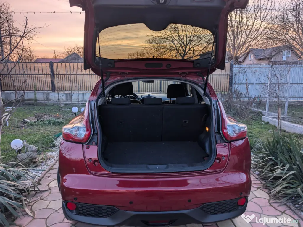 Nissan Juke, motor 1.2 benzină, 125.000 km, culoare roșu, cutie manuala 