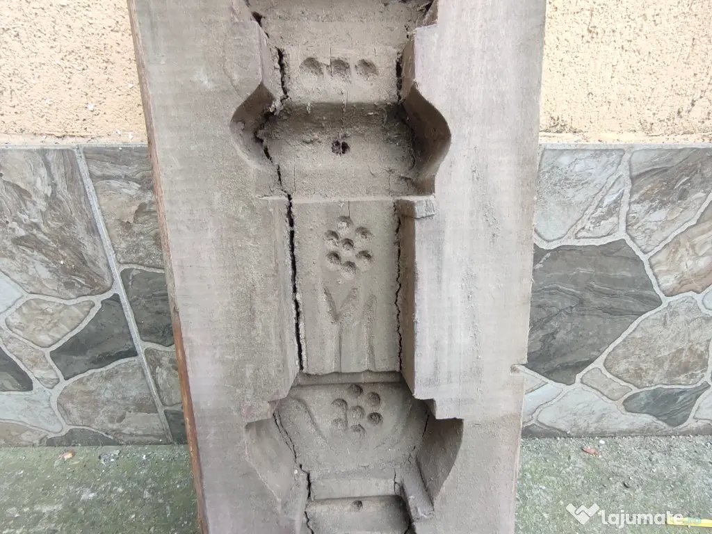 Matriță pentru stâlpi de beton