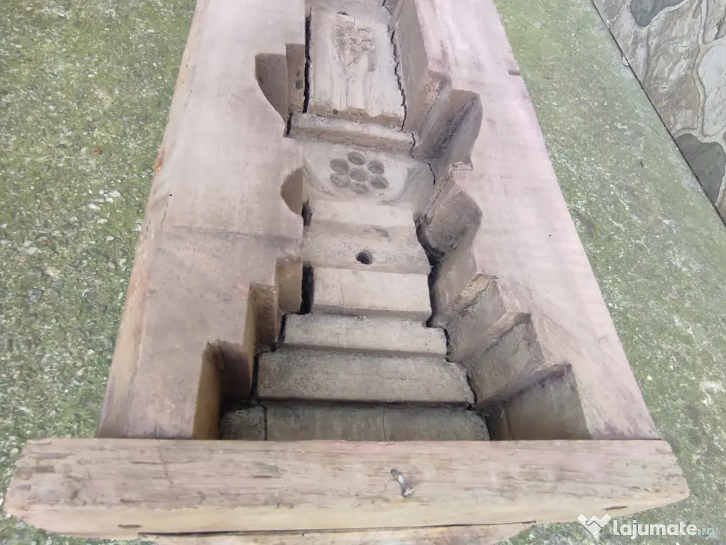 Matriță pentru stâlpi de beton