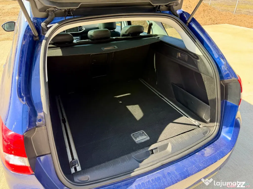 PEUGEOT 308 1.2benzina/131cp piele,plafon panoramic,impecabila,inmatriculata 