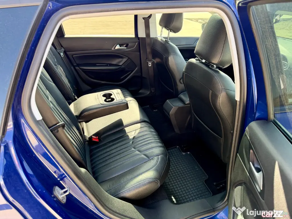 PEUGEOT 308 1.2benzina/131cp piele,plafon panoramic,impecabila,inmatriculata 