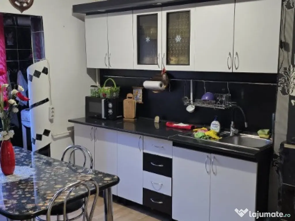 Apartament 2 camere de inchiriat - Petrosani, zona centrala 