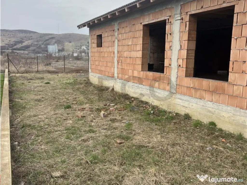 RECO, Casa la rosu, Zona Alesd la super pret!