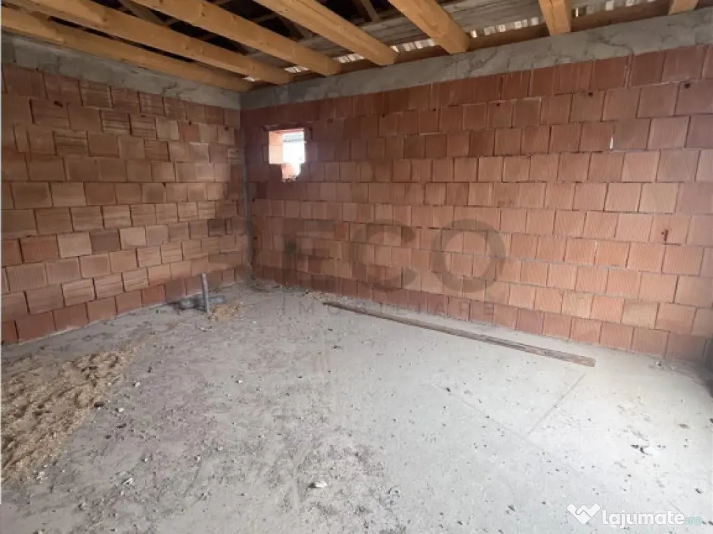 RECO, Casa la rosu, Zona Alesd la super pret!