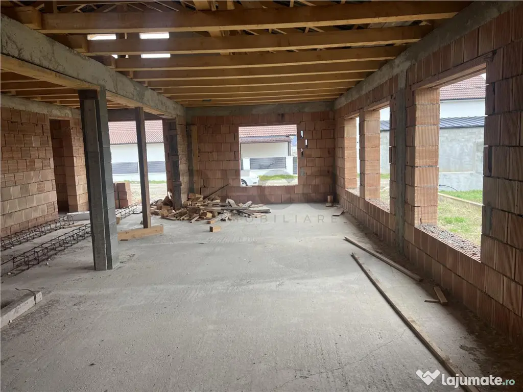 RECO, Casa la rosu, Zona Alesd la super pret!