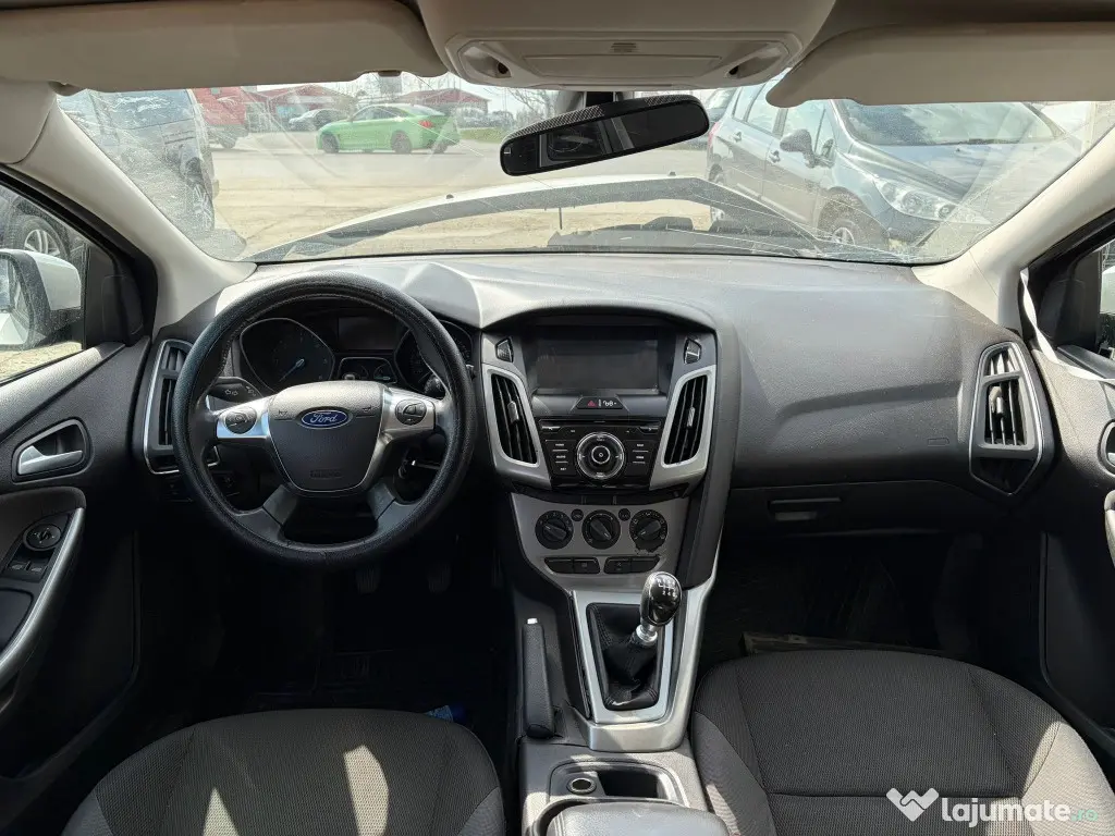 Dezmembrez Ford Focus 3 Turnier 1.6 Tdci T1DB 115 Cai an 2013 140.000 km 