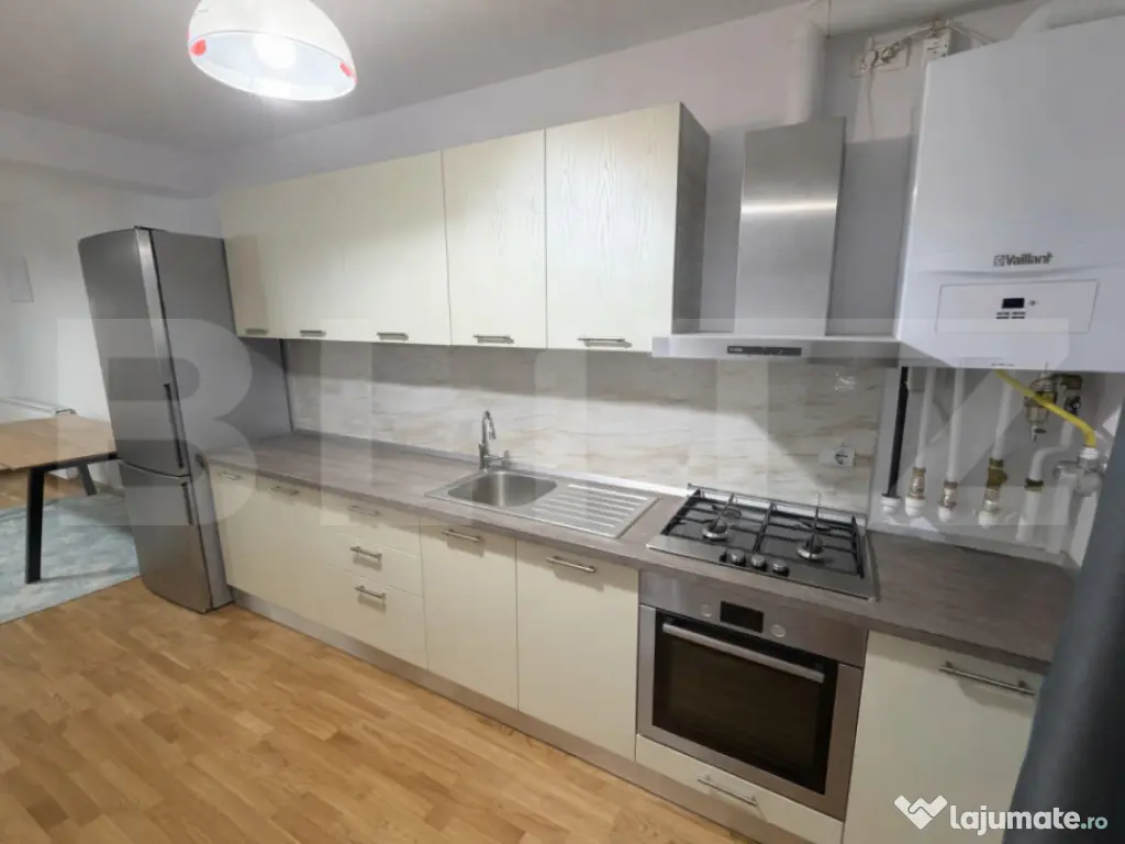 Duplex modern 130 mp, garaj, teren 220 mp, Bărăbanț 