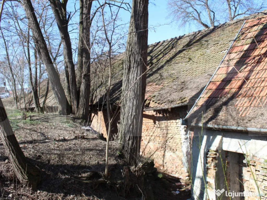 Teren central 1.657 mp cu potential investitional 