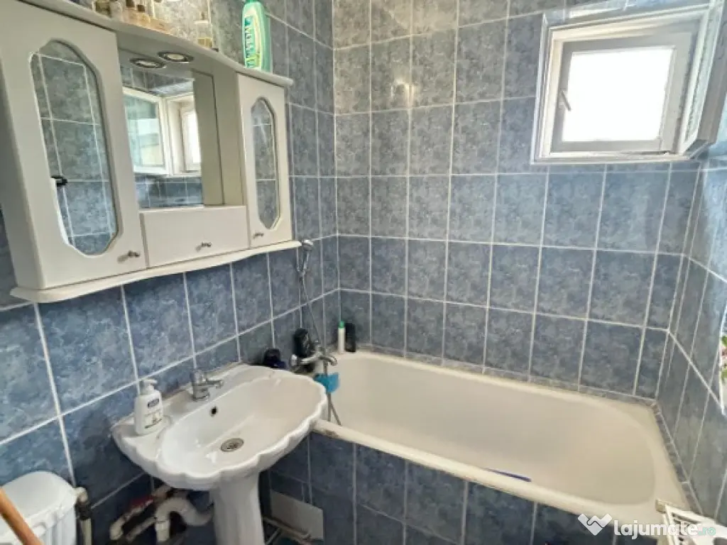 Apartament 3 camere, mobilat, utilat, balcon, zona Bartolomeu!