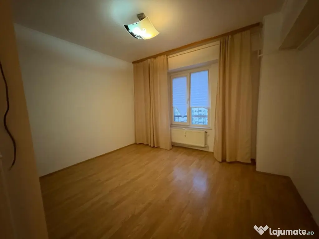 Panduri | 3 camere | 78mp | et 8 | 170.000 euro