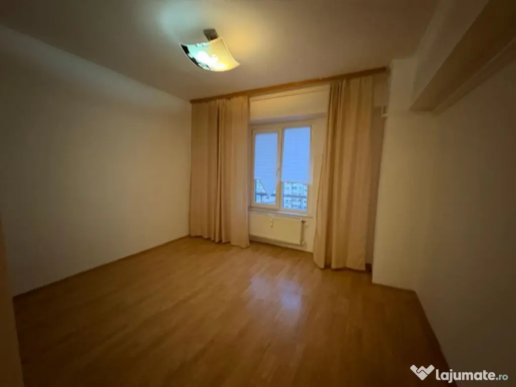 Panduri | 3 camere | 78mp | et 8 | 170.000 euro