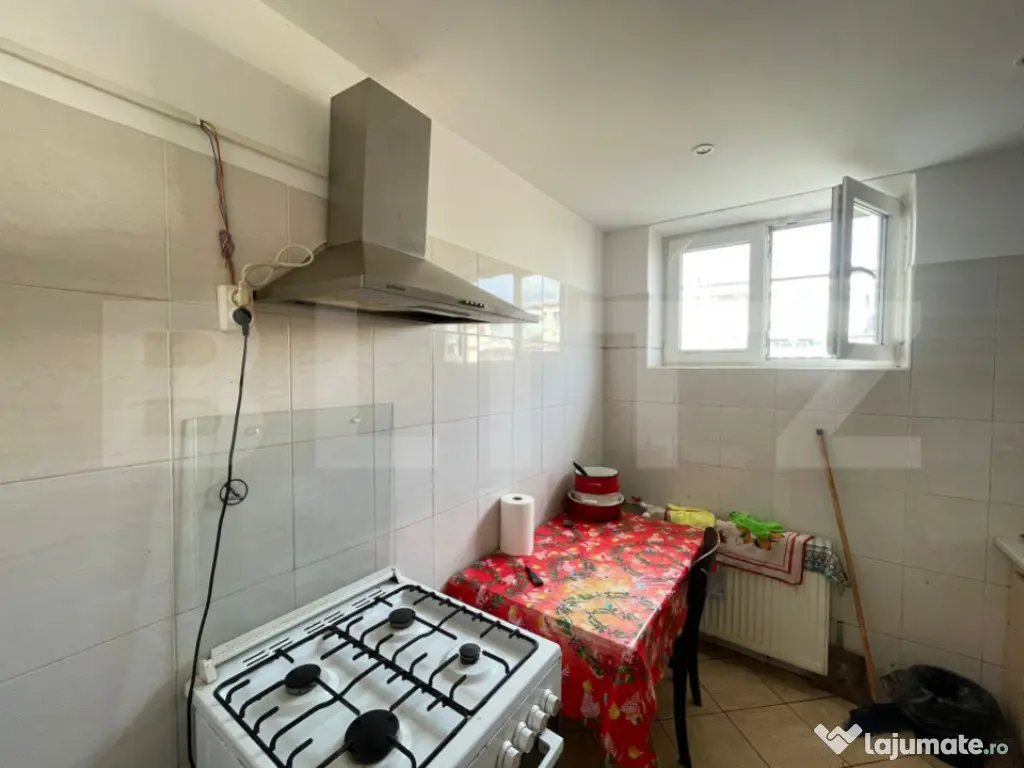 Apartament 2 decomandat, etaj intermediar, zona spitalului N 