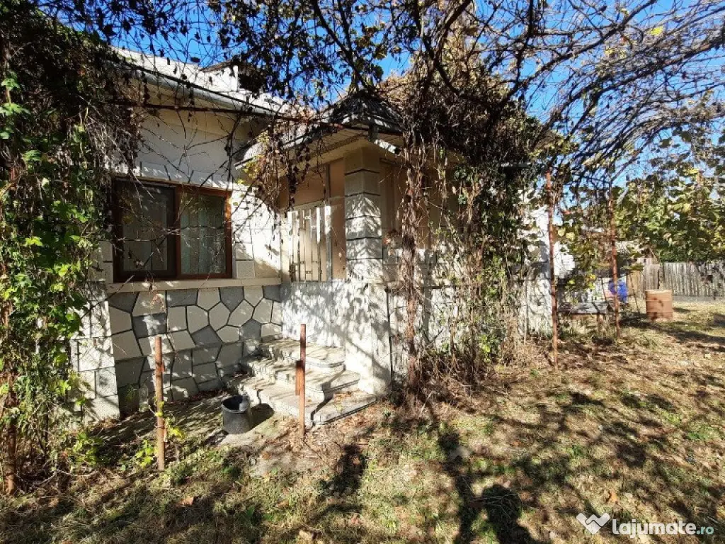 Vând proprietate în sat Brătești, com. Șirna, jud. Prahova 