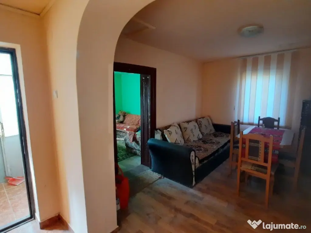 Vând proprietate în sat Brătești, com. Șirna, jud. Prahova 