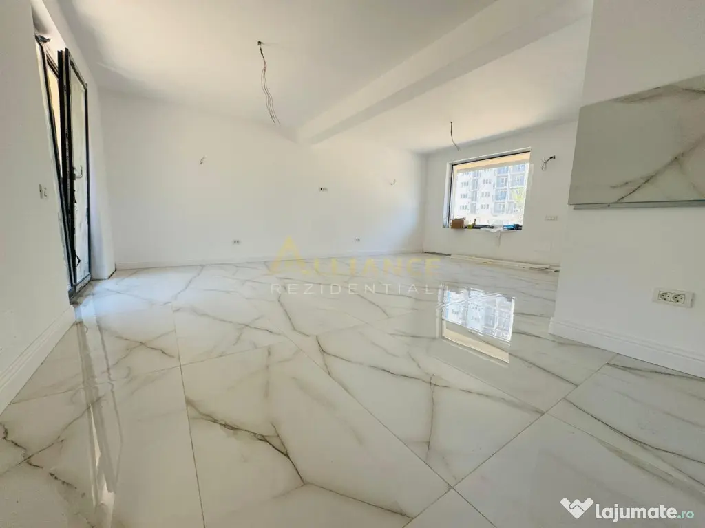 Vila de || 4 camere || curte mare || aproape Grand Arena 