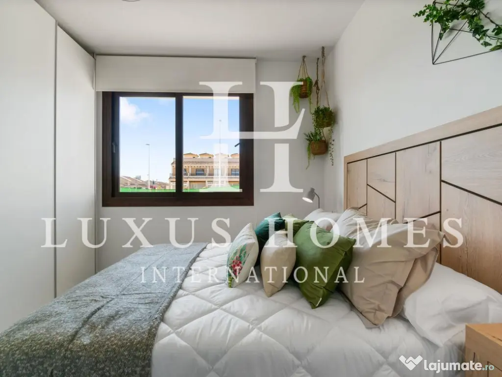 Apartament la parter cu terasă, acces la piscină situat într-un cartier liniștit 