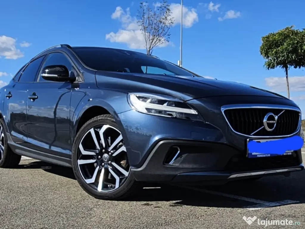 Volvo V40 Cross Country-2016-Diesel-42.000 Km 