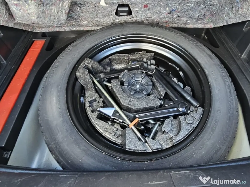 Volvo V40 Cross Country-2016-Diesel-42.000 Km 