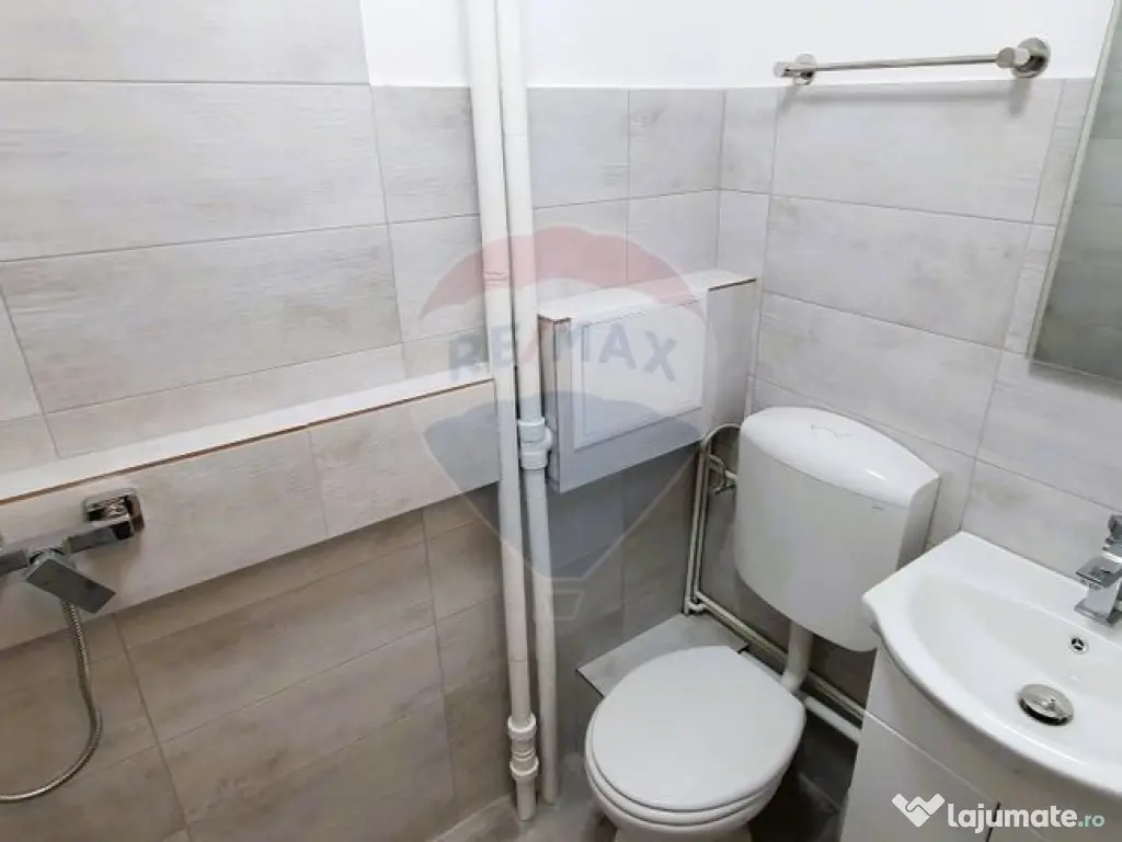 Garsoniera de inchiriat in zona centrala, etaj 2. Renovat... 