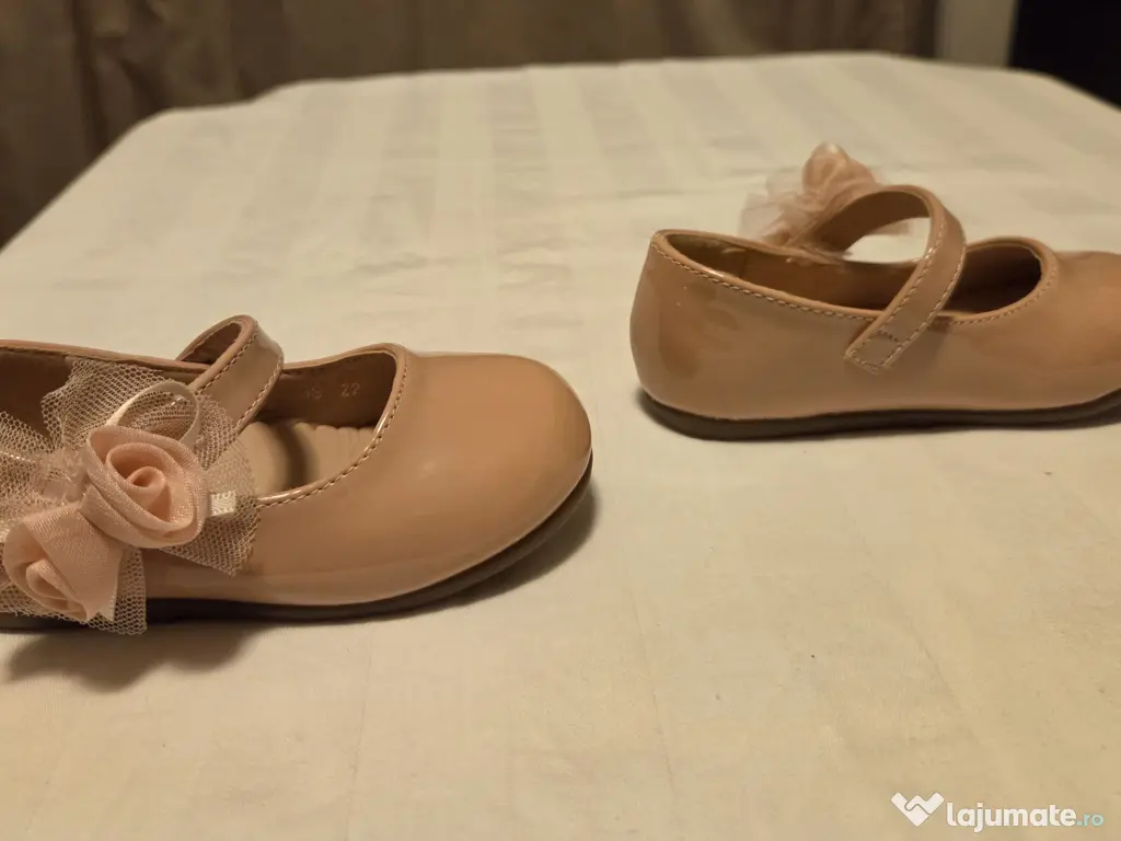 Pantofi din lac pentru fetite Doremi culoare cognac masura 22 