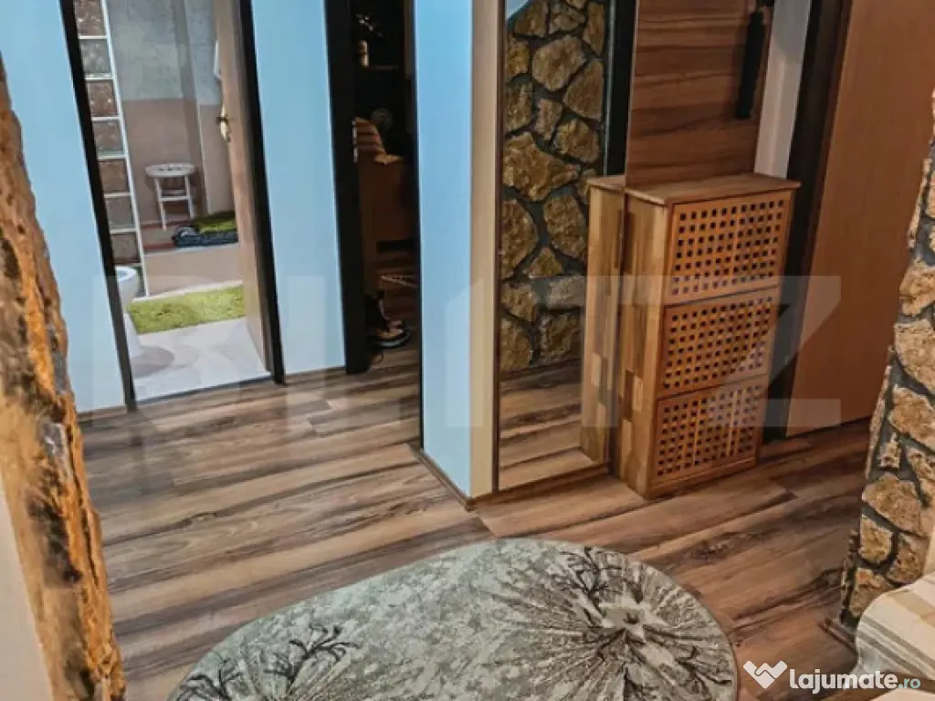 Apartament 2 camere, etaj intermediar, parcare, Dambu Rotund