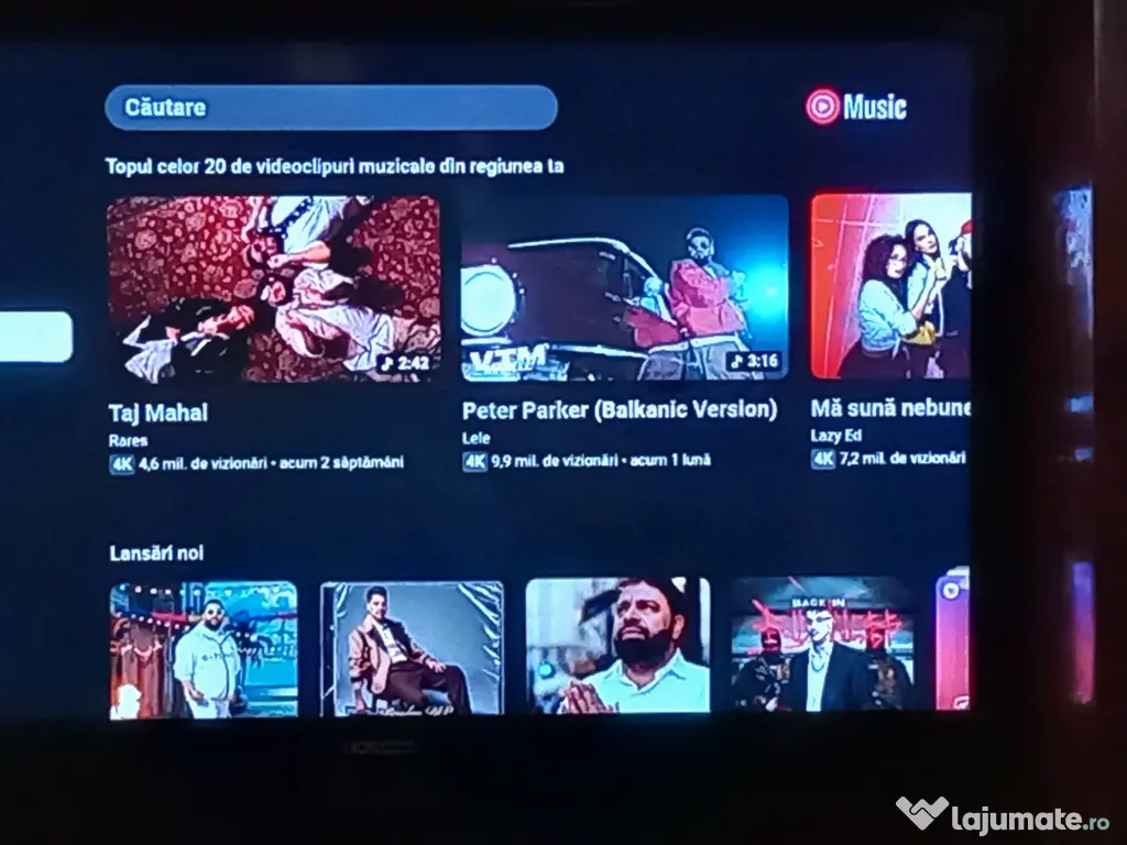 Vând  smart tv. 