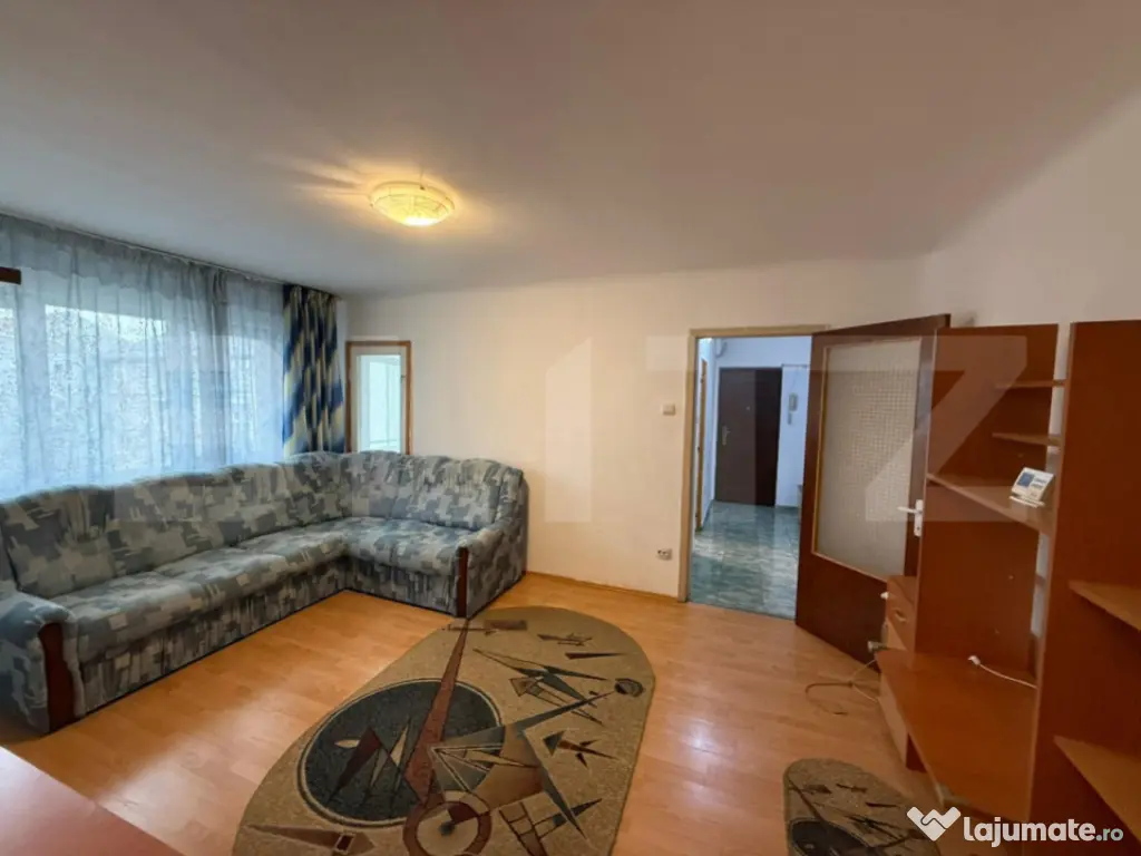 Apartament 2 camere semidecomandat Craiovita noua zona scoal 