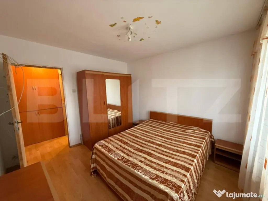 Apartament 2 camere semidecomandat Craiovita noua zona scoal 