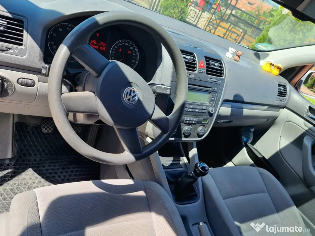 Vw golf 5  1.6 Benzină 