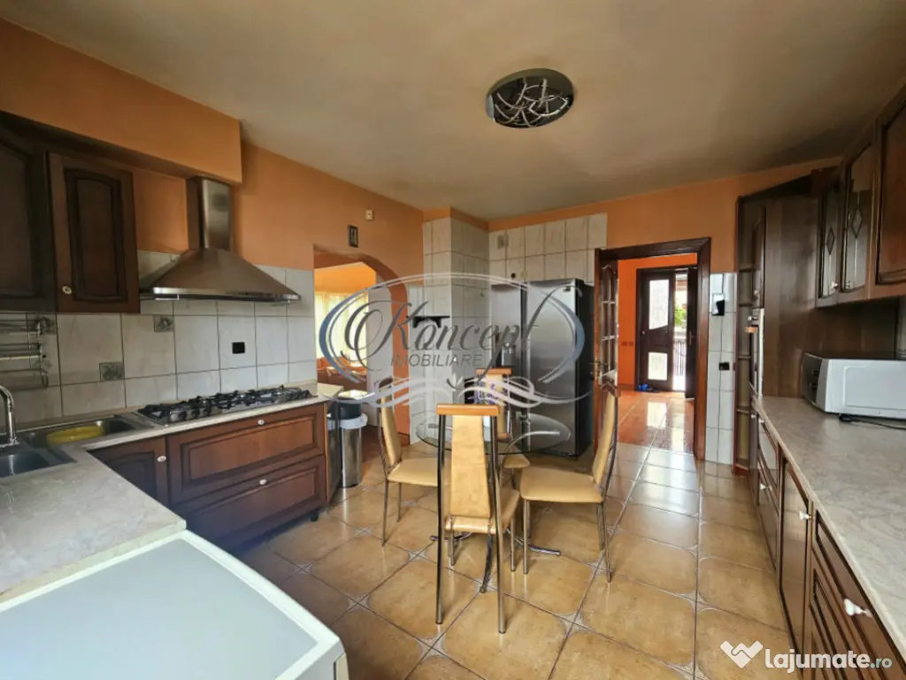 Proprietate eleganta cu gradina generoasa si acces facil Eur