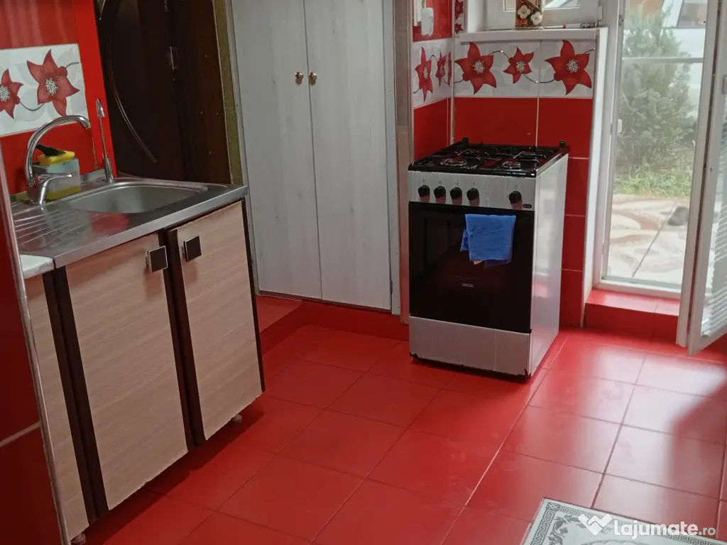 Vând casă cu mai multe anexe finisate mobilate cu gradina  in Bonțida 