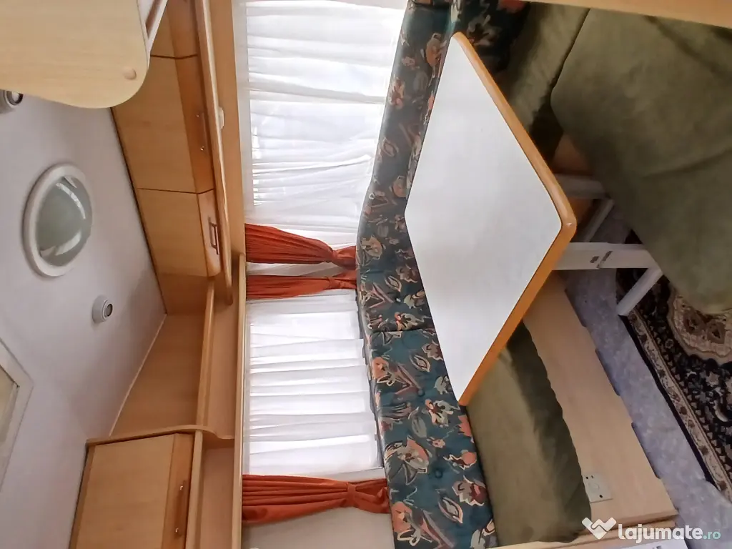 Rulota înmatriculată an 1996 