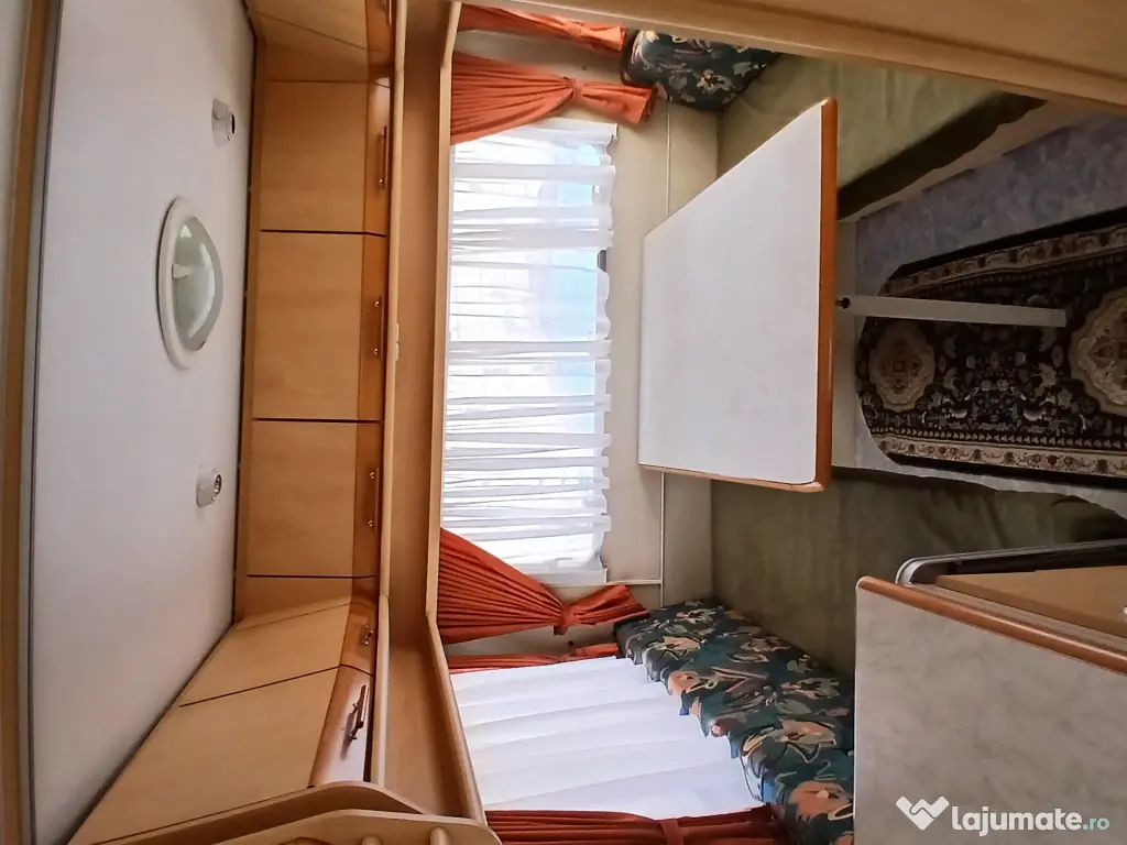 Rulota înmatriculată an 1996 