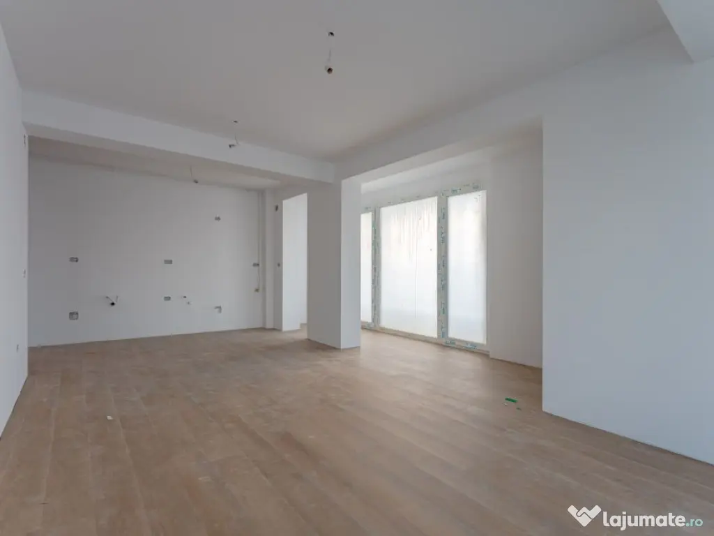 Apartament modern cu 2 camere și balcon generos | Zona B... 
