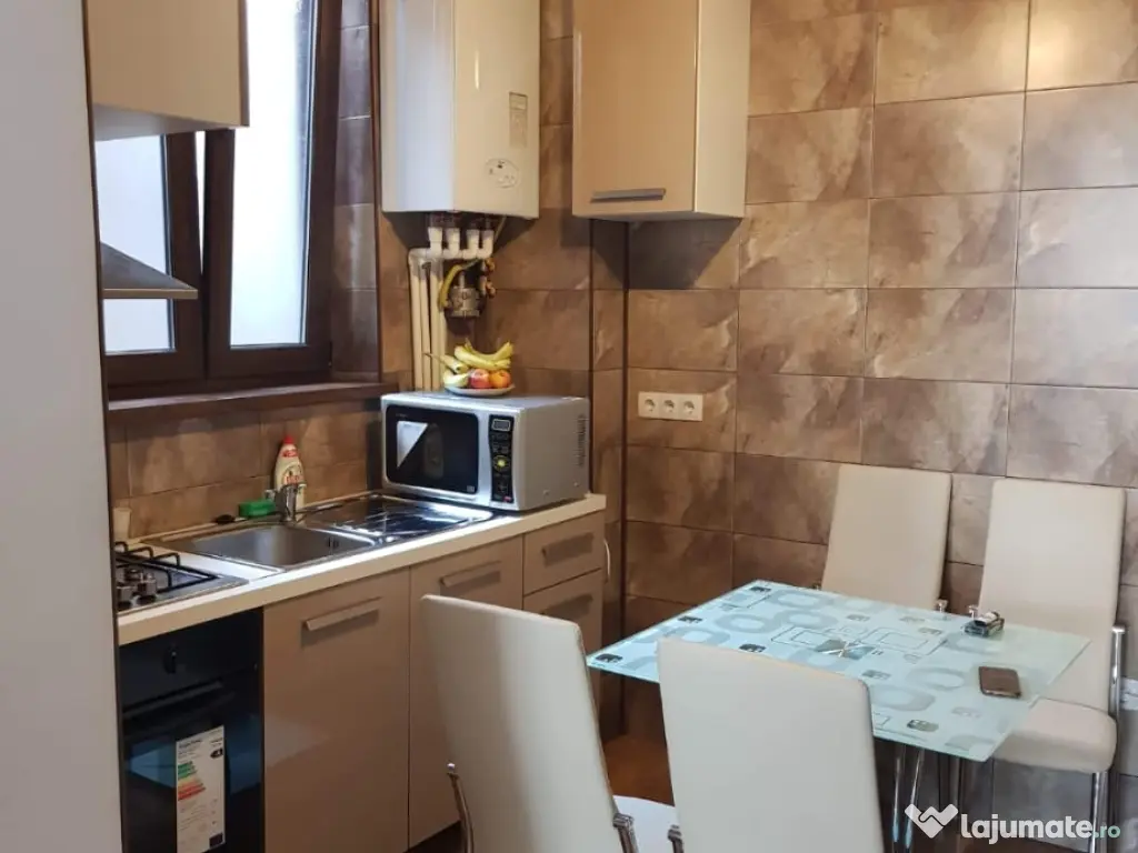 Apartament mobilat 